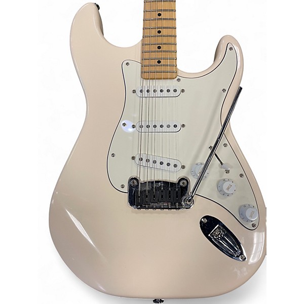 Used G&L Tribute Legacy Classic White Solid Body Electric Guitar