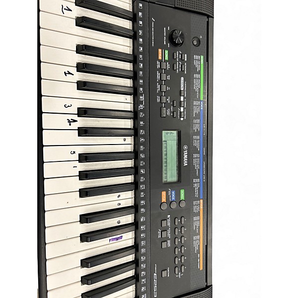 Used Yamaha PSRE253 61 Key Portable Keyboard