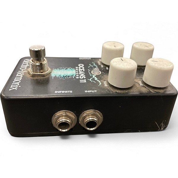 Used Electro-Harmonix Oceans 11  Reverb Effect Pedal