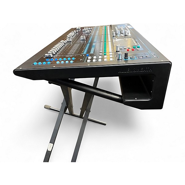 Used Allen & Heath QU32 Digital Mixer
