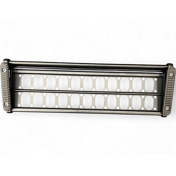 Used Livewire PB200 Pedal Board