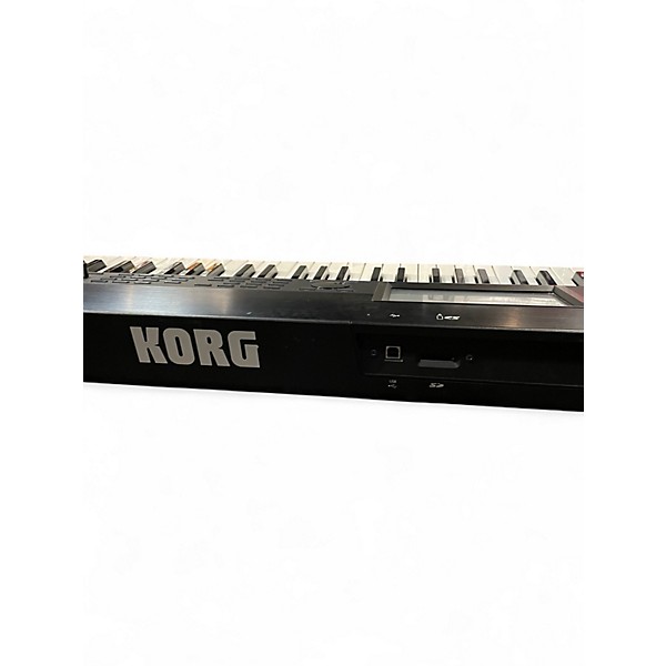Used KORG Krome 73 Key Keyboard Workstation