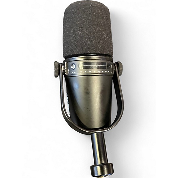 Used Shure MV7 Dynamic Microphone