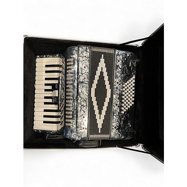 Used Sofiamari SM2648 Accordion Accordion
