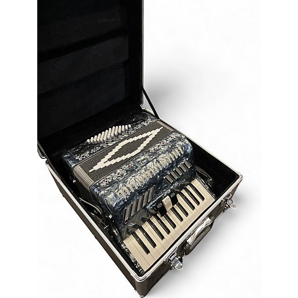 Used Sofiamari SM2648 Accordion Accordion