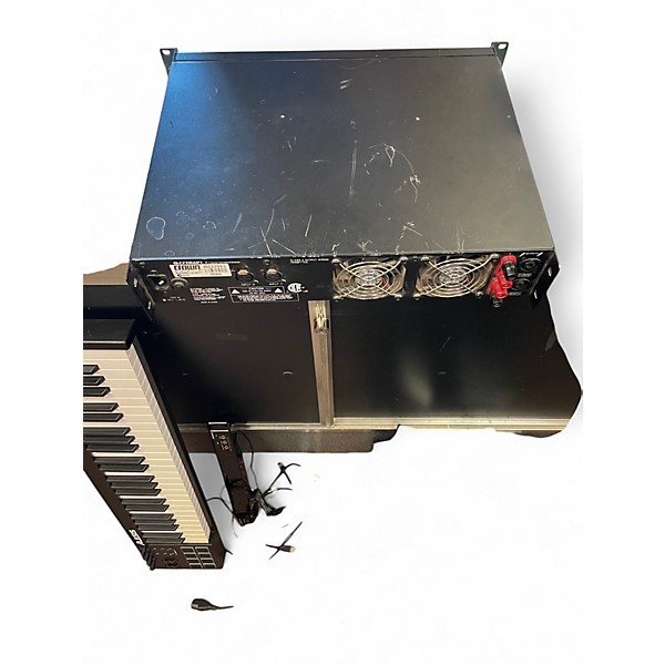 Used Crown XLS 202 Power Amp