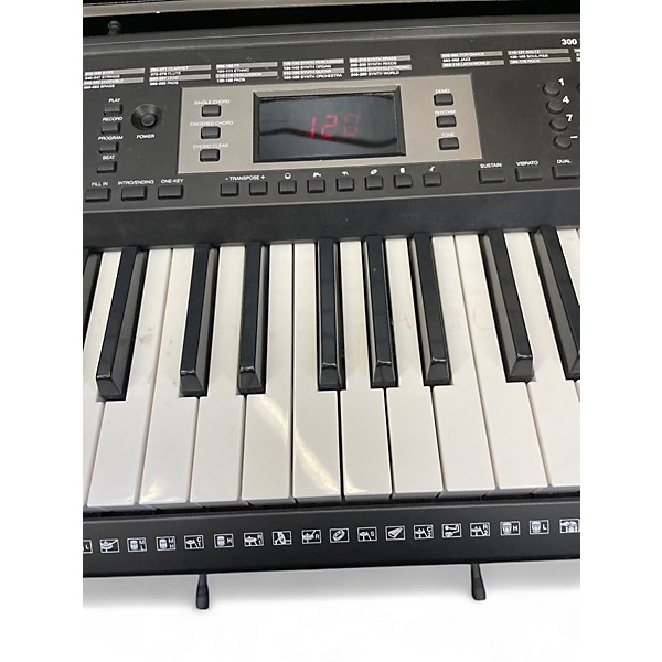 Used Alesis MELODY61