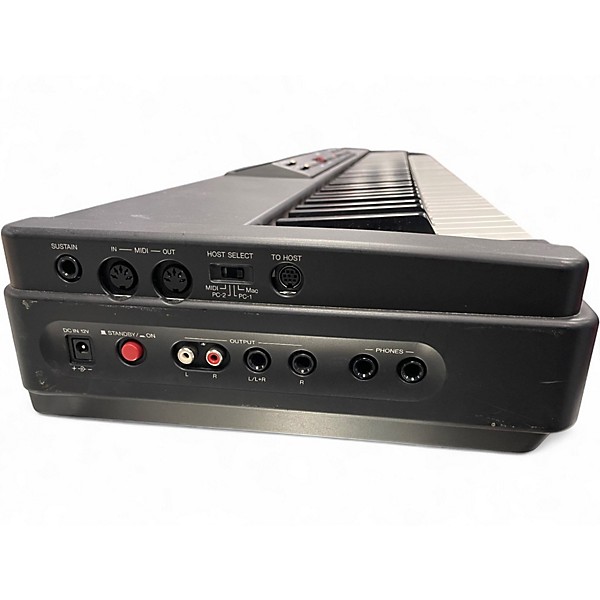 Used Yamaha P90 Keyboard Workstation