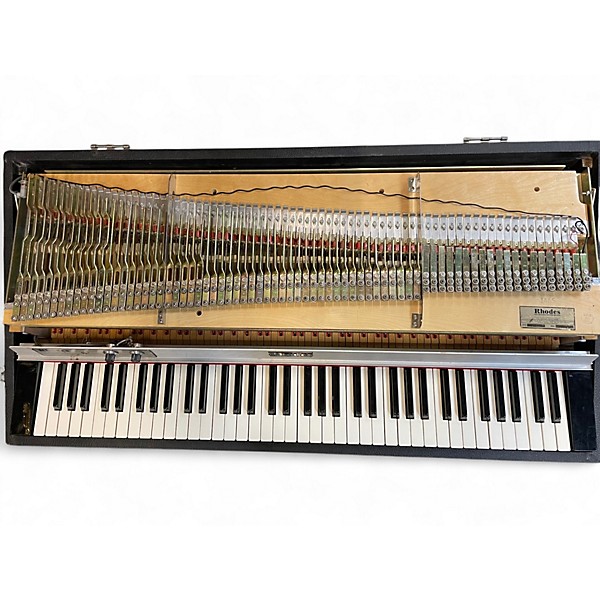 Vintage 1976 Fender rhodes seventy three Organ
