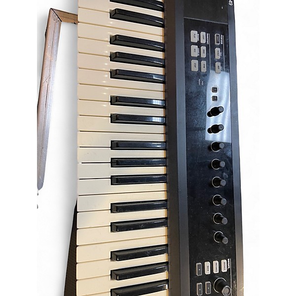 Used Native Instruments Komplete Kontrol S49 MIDI Controller