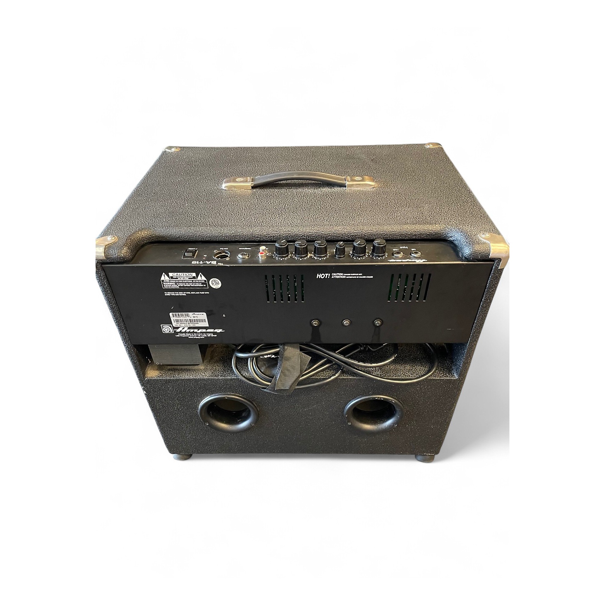 【美品】Ampeg BA115 100W ベース用アンプ　made in USA Used Ampeg BA115 100W 1x15 Bass Combo Amp | Guitar Center