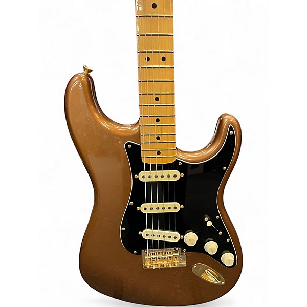 Used 2023 Fender BRUNO MARS STRAT GOLD Solid Body Electric Guitar