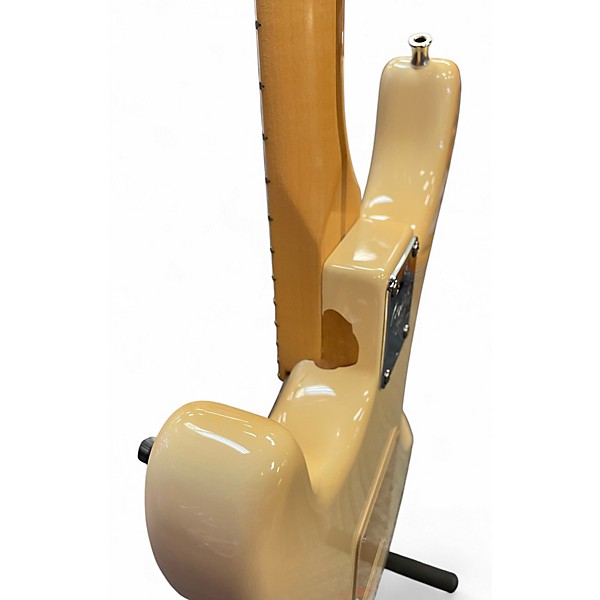 Used 2011 Fender 60th Anniversary American Standard Stratocaster Desert Sand Solid Body Electric Guitar