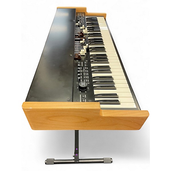 Used Viscount LEGEND SOLO ORGAN Organ