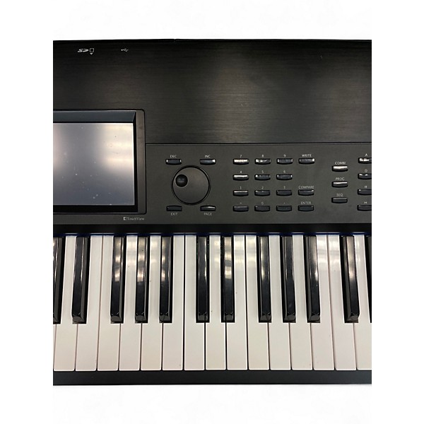 Used KORG Krome 88 Key Keyboard Workstation