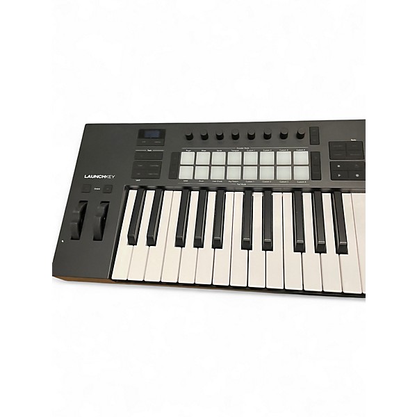 Used Novation Launchkey 25 Key MIDI Controller