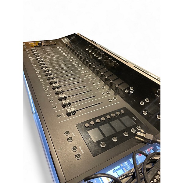 Used Mackie DC16 AXIS DIGITAL MIXING CONTROL SURFACE Digital Mixer