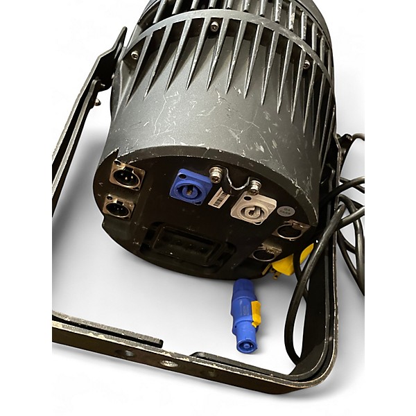 Used CHAUVET Professional COLORADO 2-QUAD ZOOM VW TOUR Lighting Effect