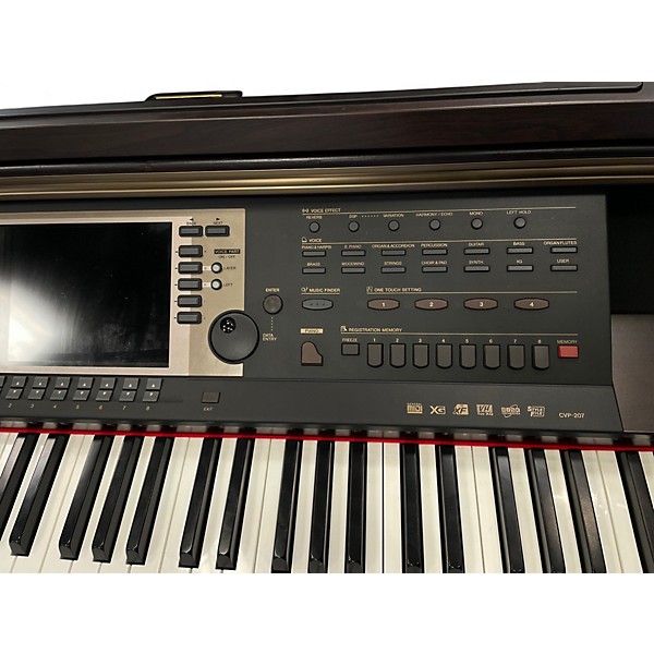 Used Yamaha CVP-207 Keyboard Workstation