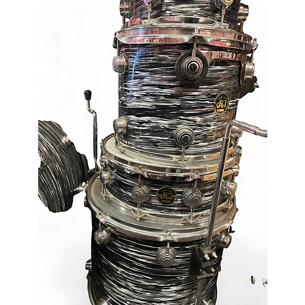 Vintage 1995 DW 5 Piece Collector's Series Black Pearl Drum Kit