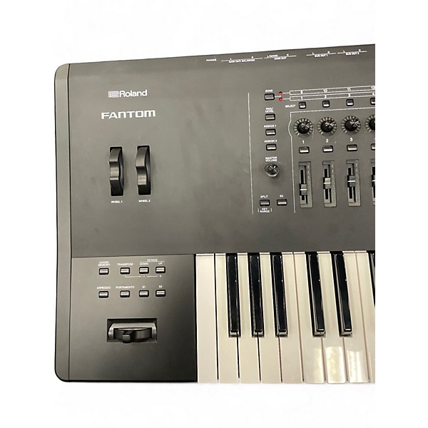 Used Roland Fantom 7 Keyboard Workstation