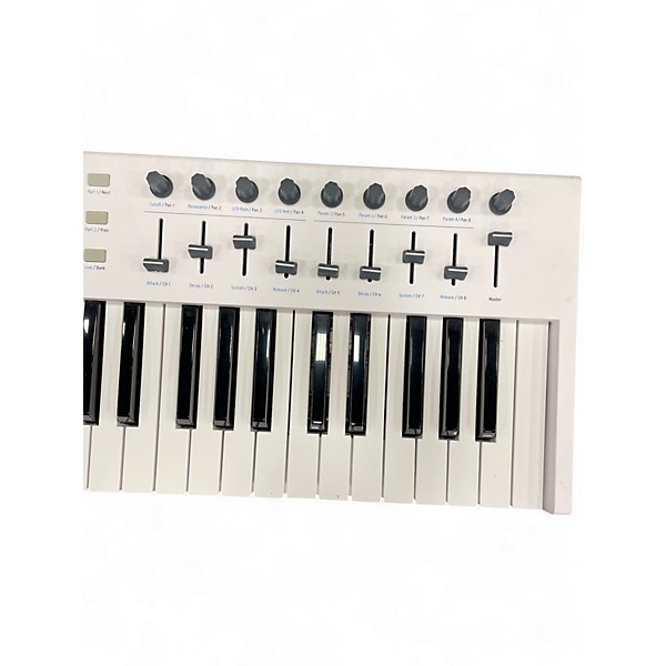 Used Arturia Keylab Essential 61 MIDI Controller | Guitar Center