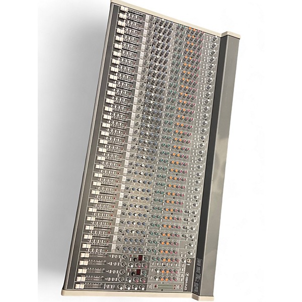 Used Mackie 3204VLZ3 Unpowered Mixer