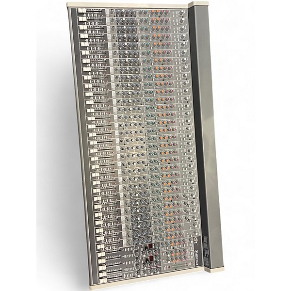 Used Mackie 3204VLZ3 Unpowered Mixer