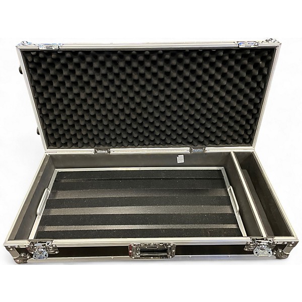 Used Harmony Cases HCPEDAL32 Pedal Board
