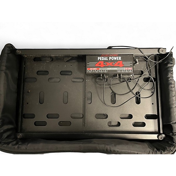 Used Voodoo Lab Dingbat w / Voodoo Lab 4x4 Pedal Board