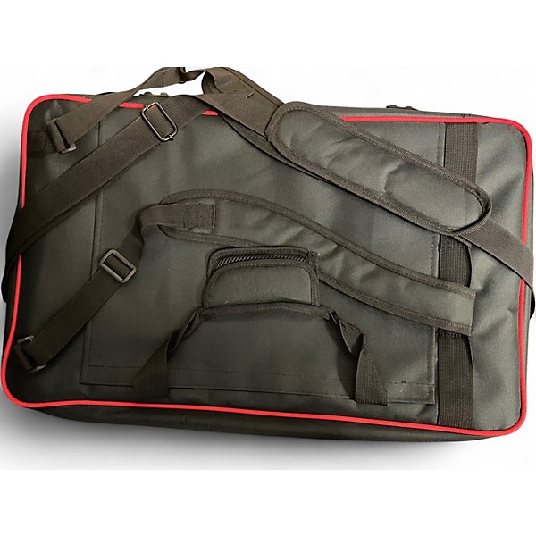 Used Voodoo Lab Dingbat w / Voodoo Lab 4x4 Pedal Board