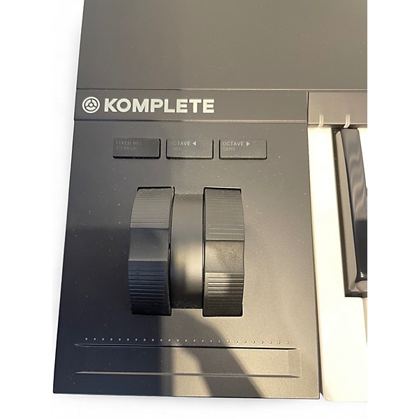 Used Native Instruments Komplete Kontrol S61 MK2 MIDI Controller