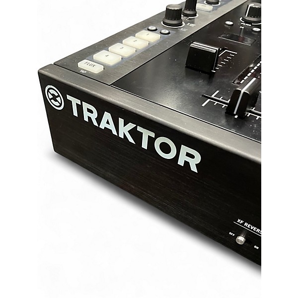 Used Native Instruments Traktor Kontrol Z2 w/box DJ Mixer