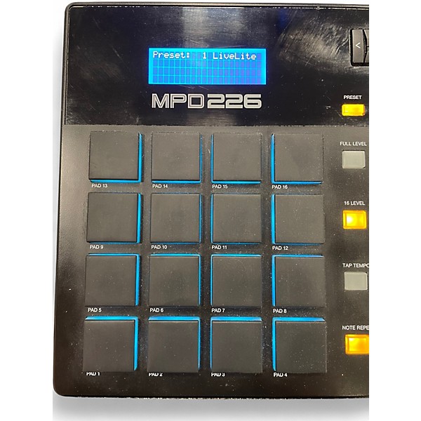 AKAI MPD226 MIDIパッド MIDI Pad Controller With Sliders MPD226 | Akai Pro