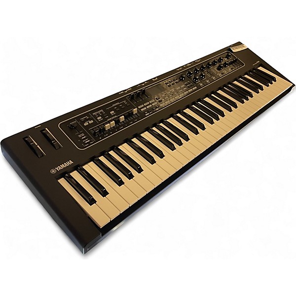 Used Yamaha CK61 Keyboard Workstation