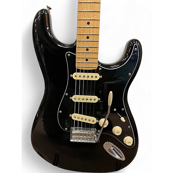 Used Fender PLAYER II STRATOCASTER MAPLE FINGERBOARD LIMITED EDITION Black Solid Body Electric Guitar