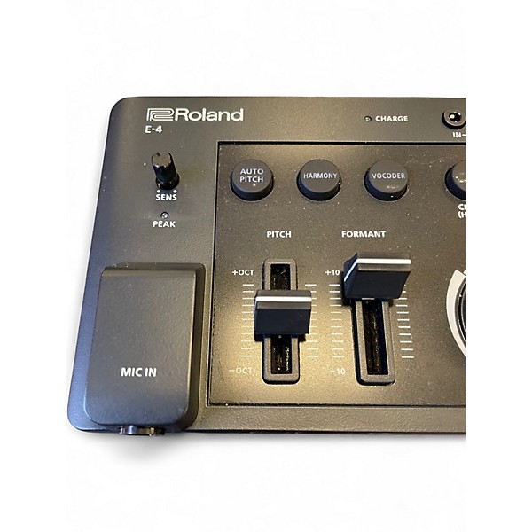 Roland E-4 Voice Tweaker 本体 Amazon.com: Roland AIRA Compact E-4 Voice Tweaker Sound