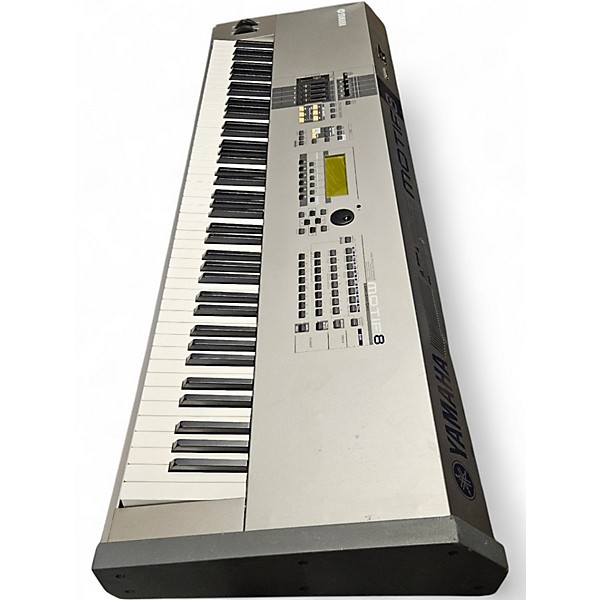 Used Yamaha Motif 8 88 Key Keyboard Workstation