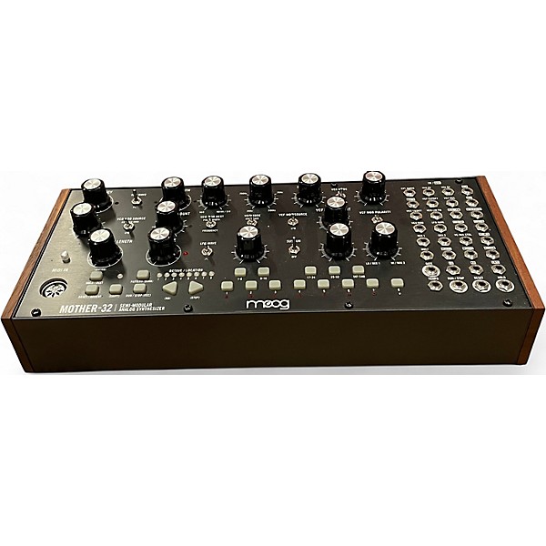 Moog Mother 32 モーグ　マザー32 Moog Mother-32 Semi-Modular Analog Synthesizer - Perfect Circuit