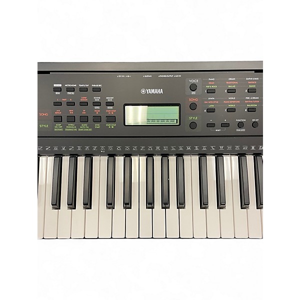 Used Yamaha PSRE283 Keyboard Workstation
