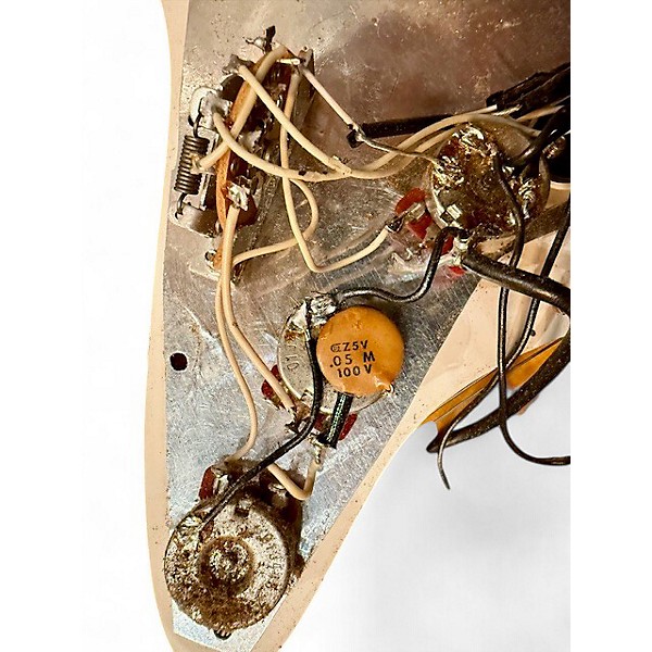 Vintage 1983 Fender Standard Stratocaster sunburst Solid Body Electric Guitar