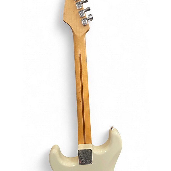 Used 2007 Fender Standard Stratocaster Arctic White Solid Body Electric Guitar