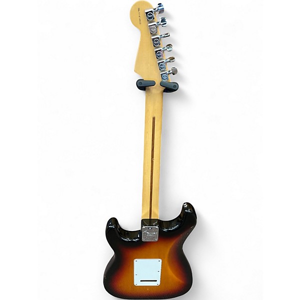 Vintage 1999 Fender Standard Stratocaster 3 Color Sunburst Solid Body Electric Guitar