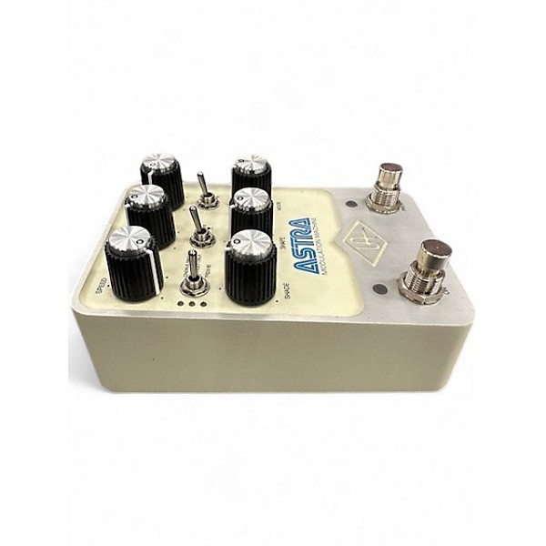 Used Universal Audio ASTRA Effect Pedal | Guitar Center