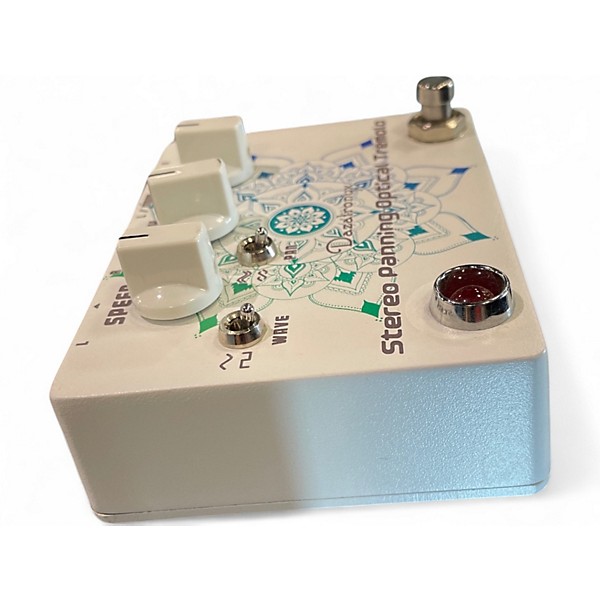 Used Dazatronyx STERO PANNING OPTICAL TREMOLO Effect Pedal
