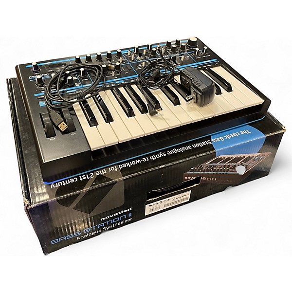 鍵盤楽器 NOVATION Bass Station II Novation Bass Station ll Analog Synthesizer Keyboard, 25-Key