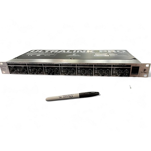 Used Behringer MX882 Unpowered Mixer