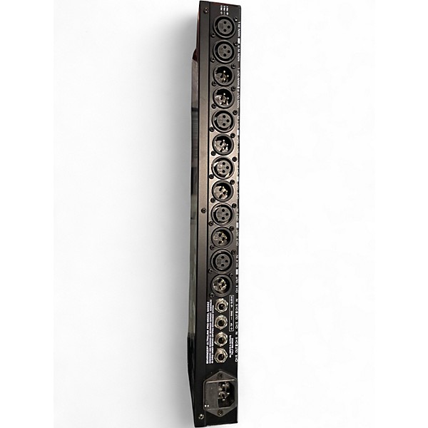 Used Behringer MX882 Unpowered Mixer