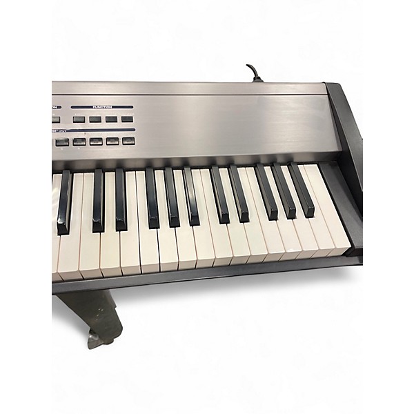 Used Roland RD700 Keyboard Workstation