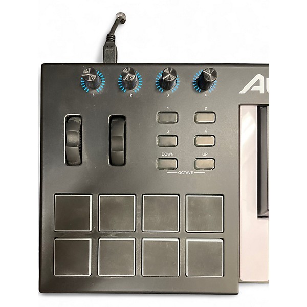 Used Alesis V25 25 Key MIDI Controller